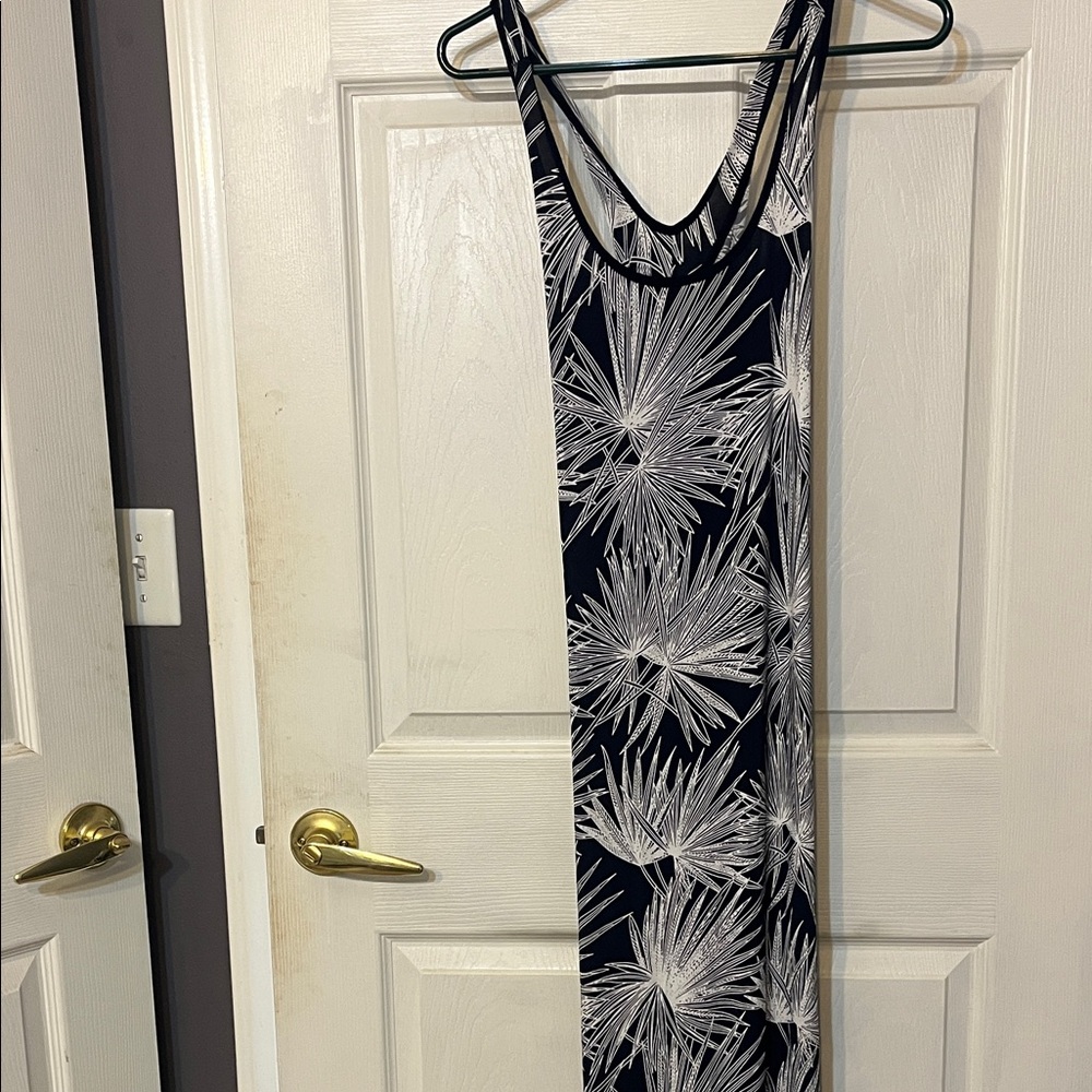 Chic Black and White Palm Maxi Dress